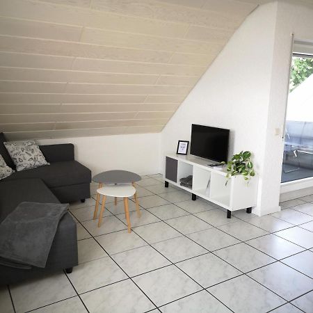 Familienfreundliche Ferienwohnung Mit Wohlfuehlbalkon Und Kostenlosem Parkplatz Nahe Messe Und Bodensee メッケンベウーレン エクステリア 写真