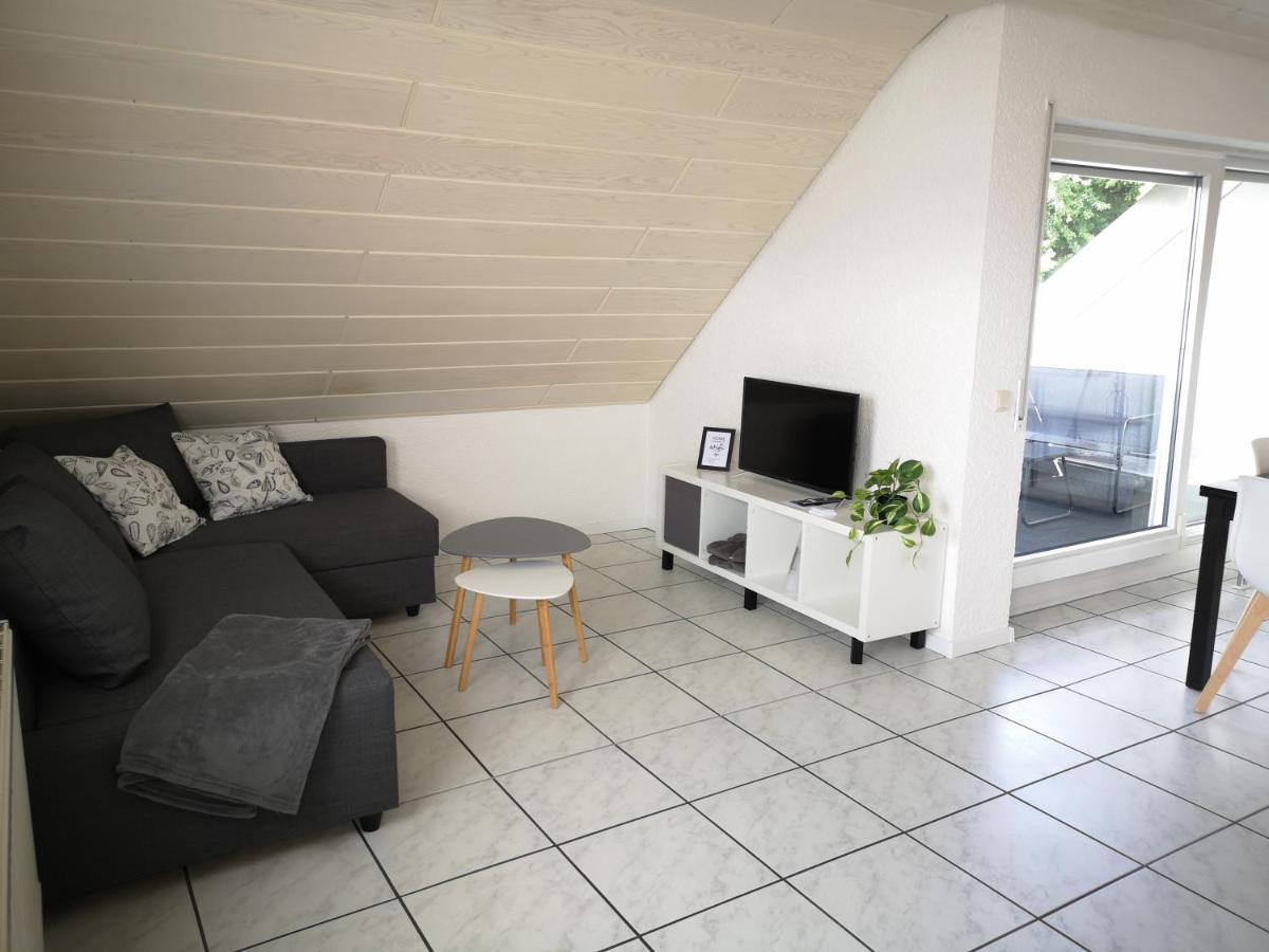 Familienfreundliche Ferienwohnung Mit Wohlfuehlbalkon Und Kostenlosem Parkplatz Nahe Messe Und Bodensee メッケンベウーレン エクステリア 写真