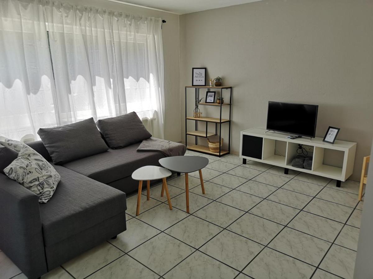 Familienfreundliche Ferienwohnung Mit Wohlfuehlbalkon Und Kostenlosem Parkplatz Nahe Messe Und Bodensee メッケンベウーレン エクステリア 写真